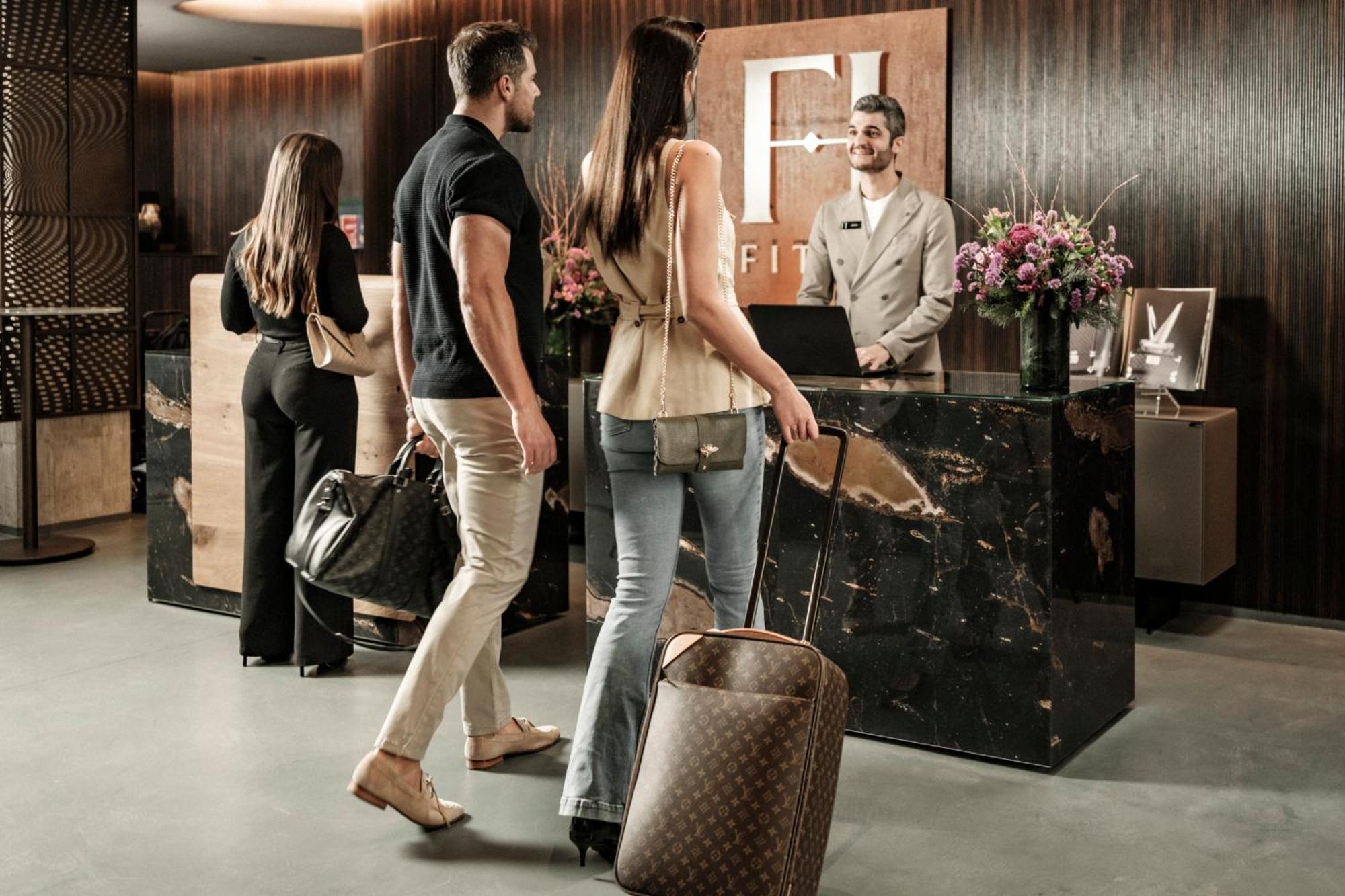 Fitch Hotel Saint Julian's Екстериор снимка